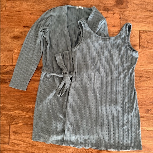 Women's Robe Set - Picture 1 of 5